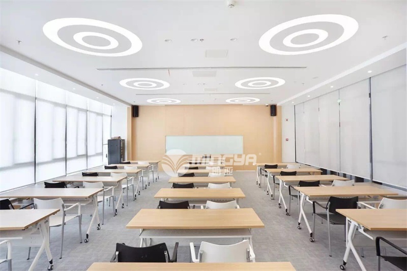 辦公桌椅